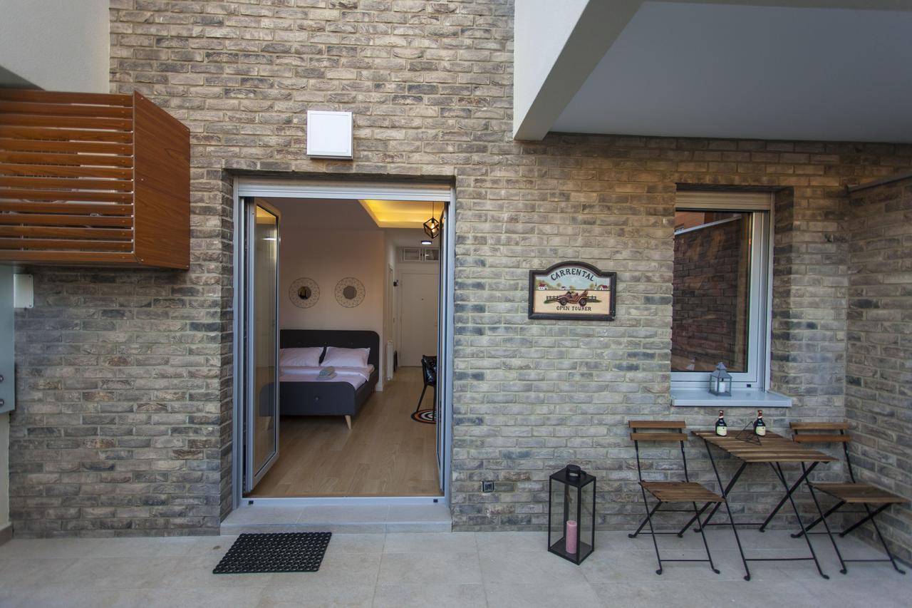 Gentleman Dog Apartment Belgrad Exteriör bild