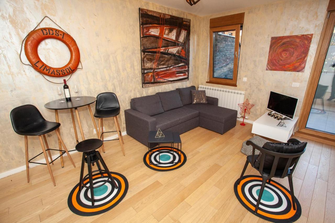 Gentleman Dog Apartment Belgrad Exteriör bild